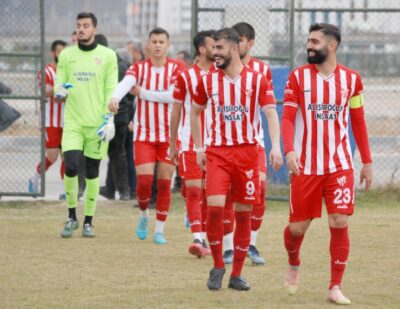 Afyonkarahisar Süper Amatör Ligi’nde şampiyonluğunu haftalar öncesinde ilan eden Emirdağspor,