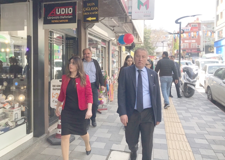 İYİ Parti Afyonkarahisar Milletvekili Adayı Av. Gönül Ar Güngör esnaf