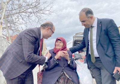 AK Parti Afyonkarahisar milletvekili adayı Hasan Arslan Sandıklı ilçesinde seçim