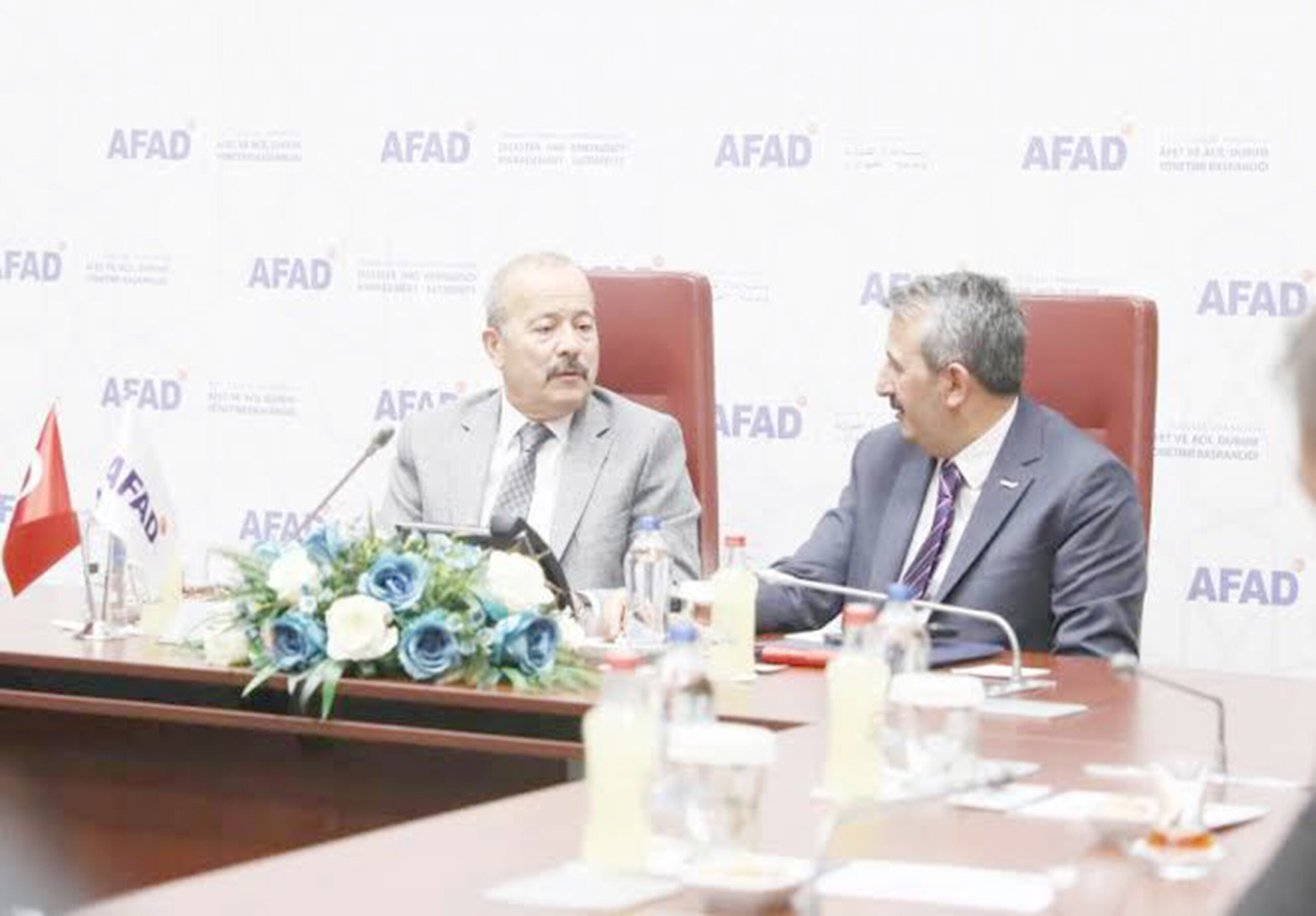 AFAD Başkanı Yunus Sezer ile görüşen MHP Afyonkarahisar Milletvekili ve