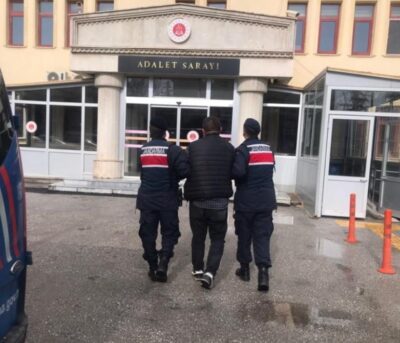 AFYONKARAHİSAR (AA) – Afyonkarahisar'ın Sinanpaşa ilçesinde 24 farklı suçtan aranan