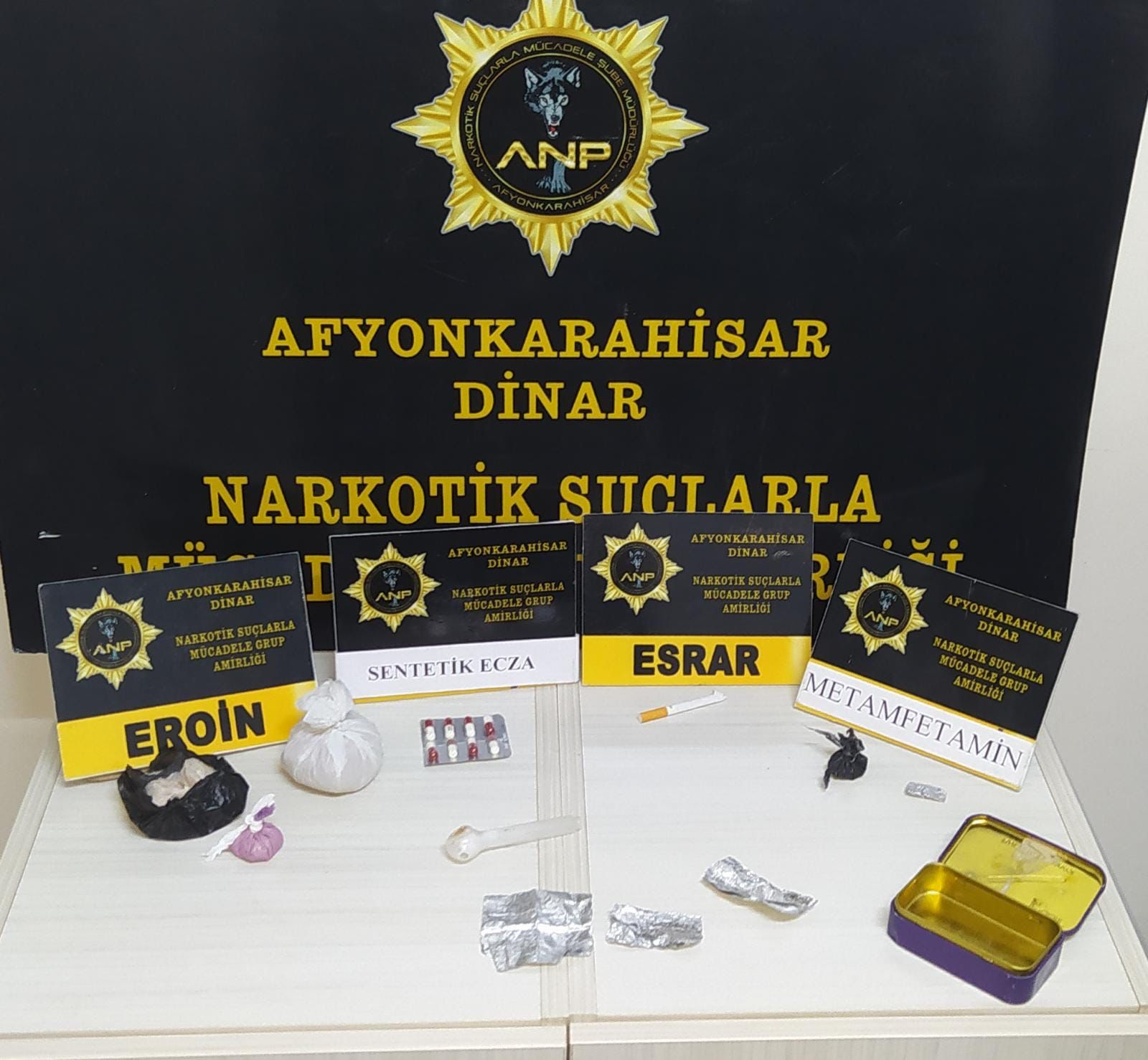 AFYONKARAHİSAR (AA) – Afyonkarahisar'da motosikletli polis timleri, kentte uygulama ve