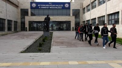 AFYONKARAHİSAR (AA) – Afyonkarahisar'da suç örgütüne yönelik operasyonda yakalanan 4