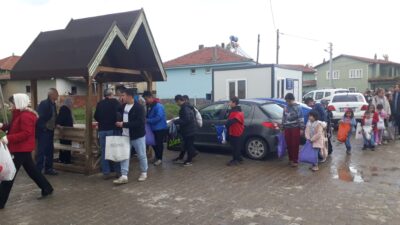 AFYONKARAHİSAR (AA) – Dazkırı ilçesine bağlı Aşağıyenice köyünde dini bayramların
