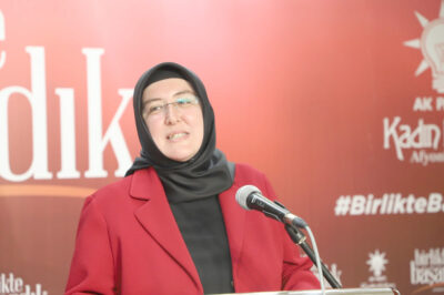 AK Parti Afyonkarahisar Milletvekili adayı Ferda Ertürk yoğun bir tempo