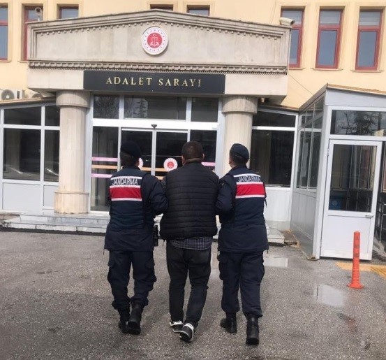 HAKKINDA ‘HÜKÜMLÜ VE TUTUKLUNUN KAÇMASI’ VE ‘TEHDİT’ SUÇLARINDAN 11 YIL,