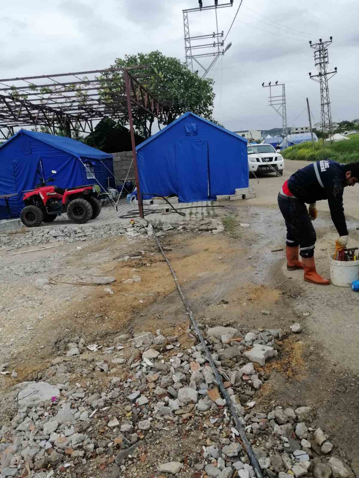 KAHRAMANMARAŞ MERKEZLİ MEYDANA GELEN DEPREMİN ARDINDA AFET BÖLGESİNE GİDEN AFYONKARAHİSAR