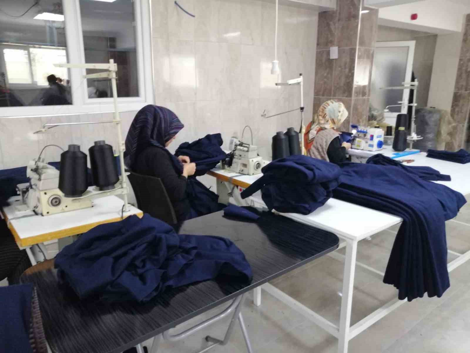 AFYONKARAHİSAR VALİSİ DOÇ. DR. KÜBRA GÜRAN YİĞİTBAŞI’NIN TALİMATLARIYLA 6 ŞUBAT