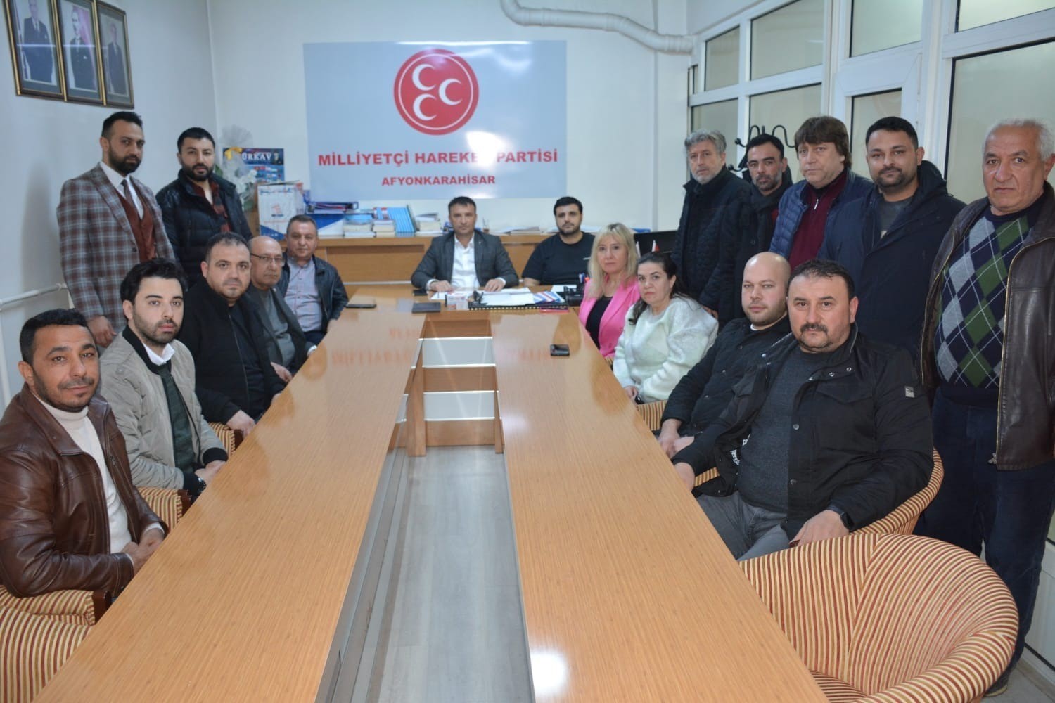 BAŞKAN KAHVECİ, İL YÖNETİM KURULU ÜYELERİ İLE İLK TOPLANTISINI GERÇEKLEŞTİRDİ.