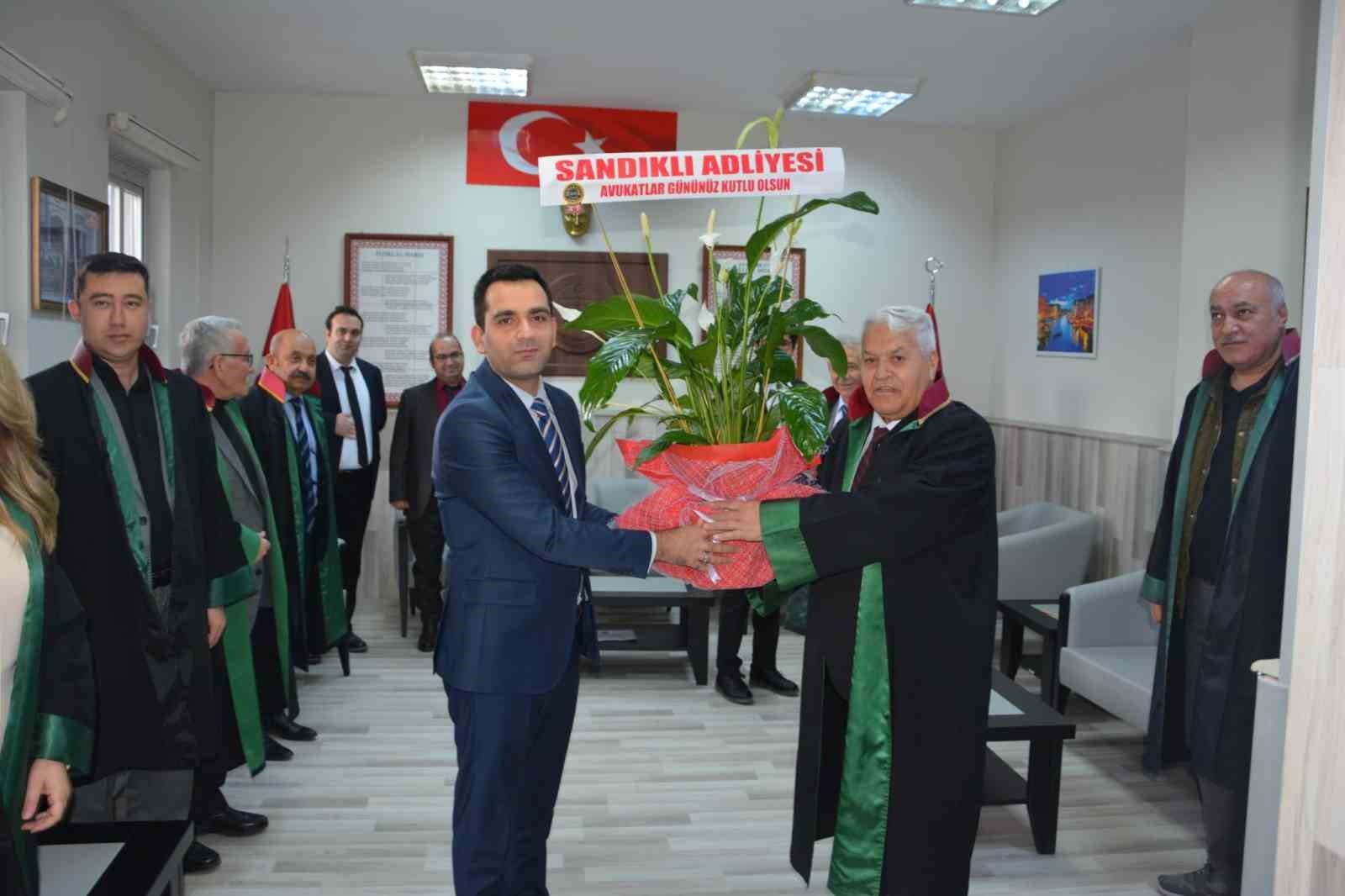 AFYONKARAHİSAR BAROSU SANDIKLI TEMSİLCİSİ VELİ ULUSOY, SORUNLARIN AVUKATLARIN MESLEĞİNİ YAPMAYA
