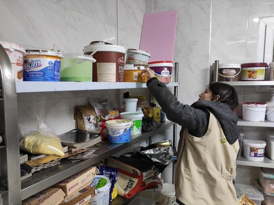 AFYONKARAHİSAR’IN SANDIKLI İLÇESİNDE TARIM VE ORMAN MÜDÜRLÜĞÜ EKİPLERİ TARAFINDAN TÜKETİCİ