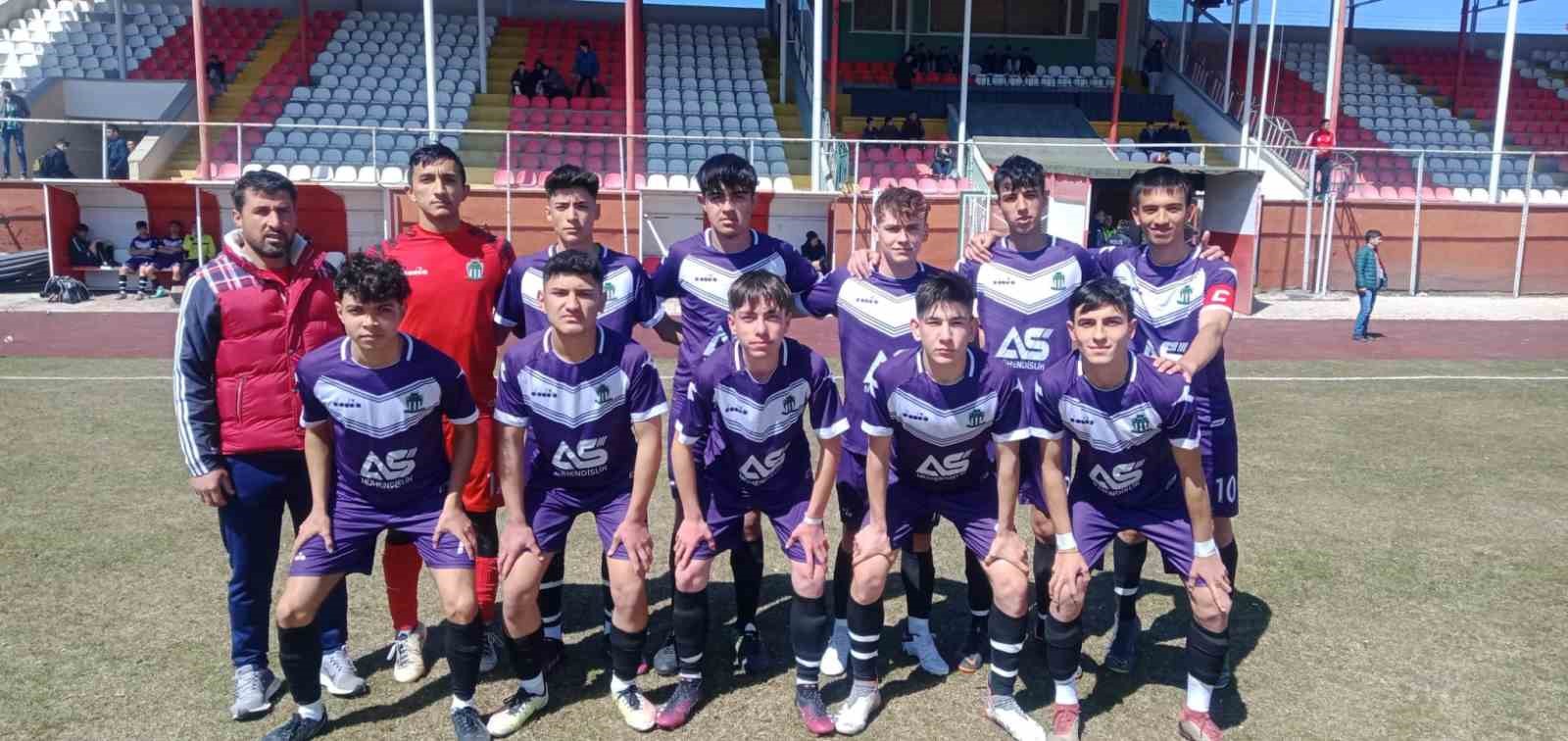 AFYONKARAHİSAR U18 LİGİ FUTBOL MÜSABAKASINDA ŞUHUT HİSARSPOR LİGİN BİTİMİNE 2