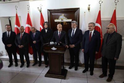 Afyonkarahisar’da tarım sektörü temsilcileriyle buluşan Tarım ve Orman Bakanı Vahit