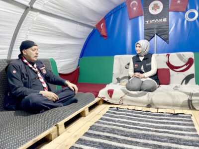   Afyonkarahisar Valisi Kübra Güran Yiğitbaşı, Milli Savunma Bakanı Hulusi