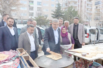 Afyonkarahisar’da temaslarda bulunan AK Parti Afyonkarahisar Milletvekili İbrahim Yurdunuseven, yaptığı