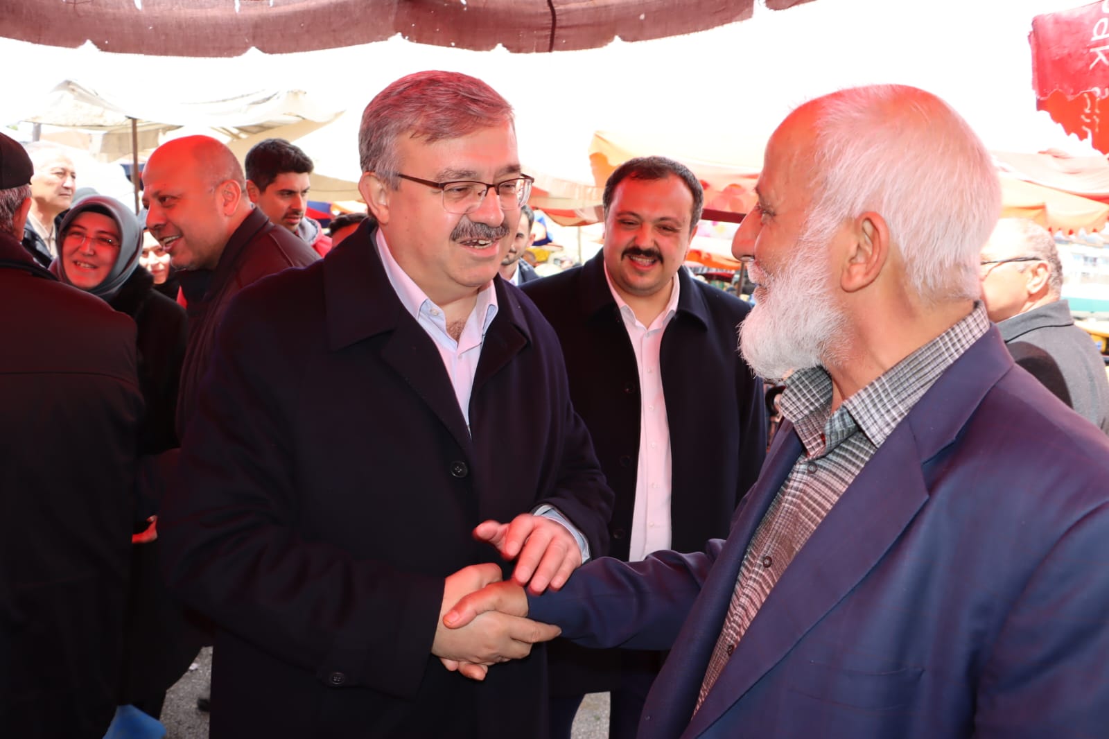 Bolvadin ilçesinde ziyaretlerde bulunan AK Parti Afyonkarahisar Milletvekili İbrahim Yurdunuseven,