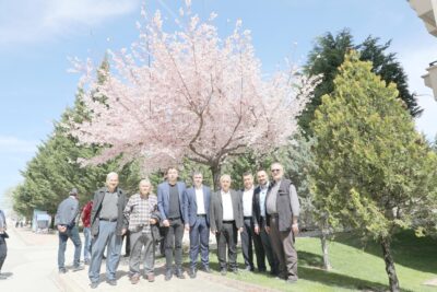 Selçuklu Mahallesi sakinleriyle bir araya gelen Belediye Başkanı Mehmet Zeybek,