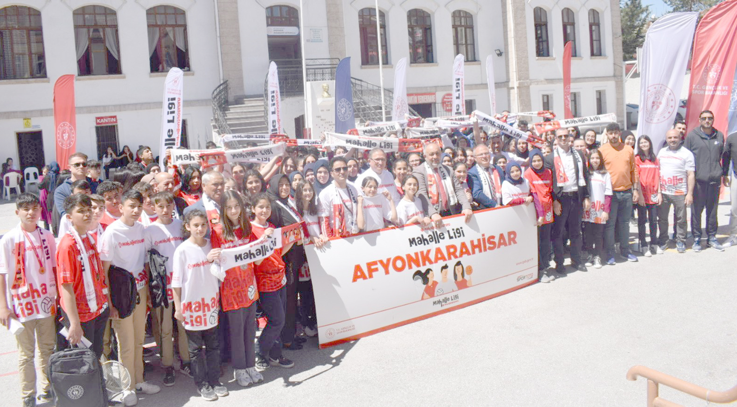 Afyonkarahisar Valisi Doç. Dr. Kübra Güran Yiğitbaşı himayelerinde Afyonkarahisar’da düzenlenen