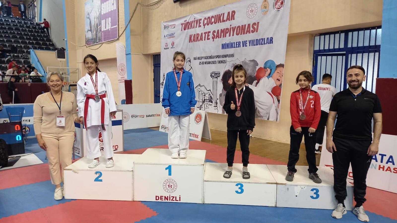 25-30 Nisan tarihleri arasında Denizli’de düzenlenen Türkiye Karate Şampiyonası’nda Afyonkarahisarlı