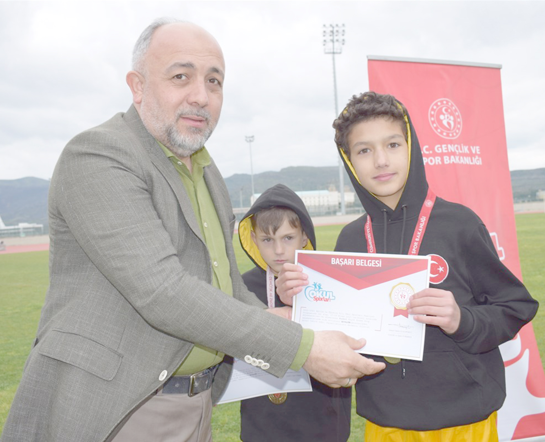 Okul Sporları faaliyet programında yer alan ve Atletizm sahasında düzenlenen