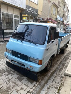 Afyonkarahisar Bolvadin ilçesinde trafikten men olan bir kamyonetle gezen şahıs