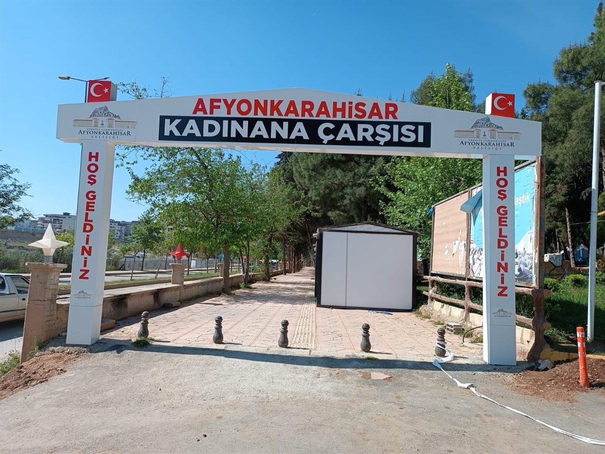 Deprem bölgesinde yaraları sarmaya katkıda bulunması amacıyla, Afyonkarahisar Valisi Doç. Dr.