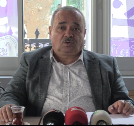İscehisar Belediye Başkanı Ahmet Şahin, basın toplantısı düzenleyerek açıklamalarda bulundu.
