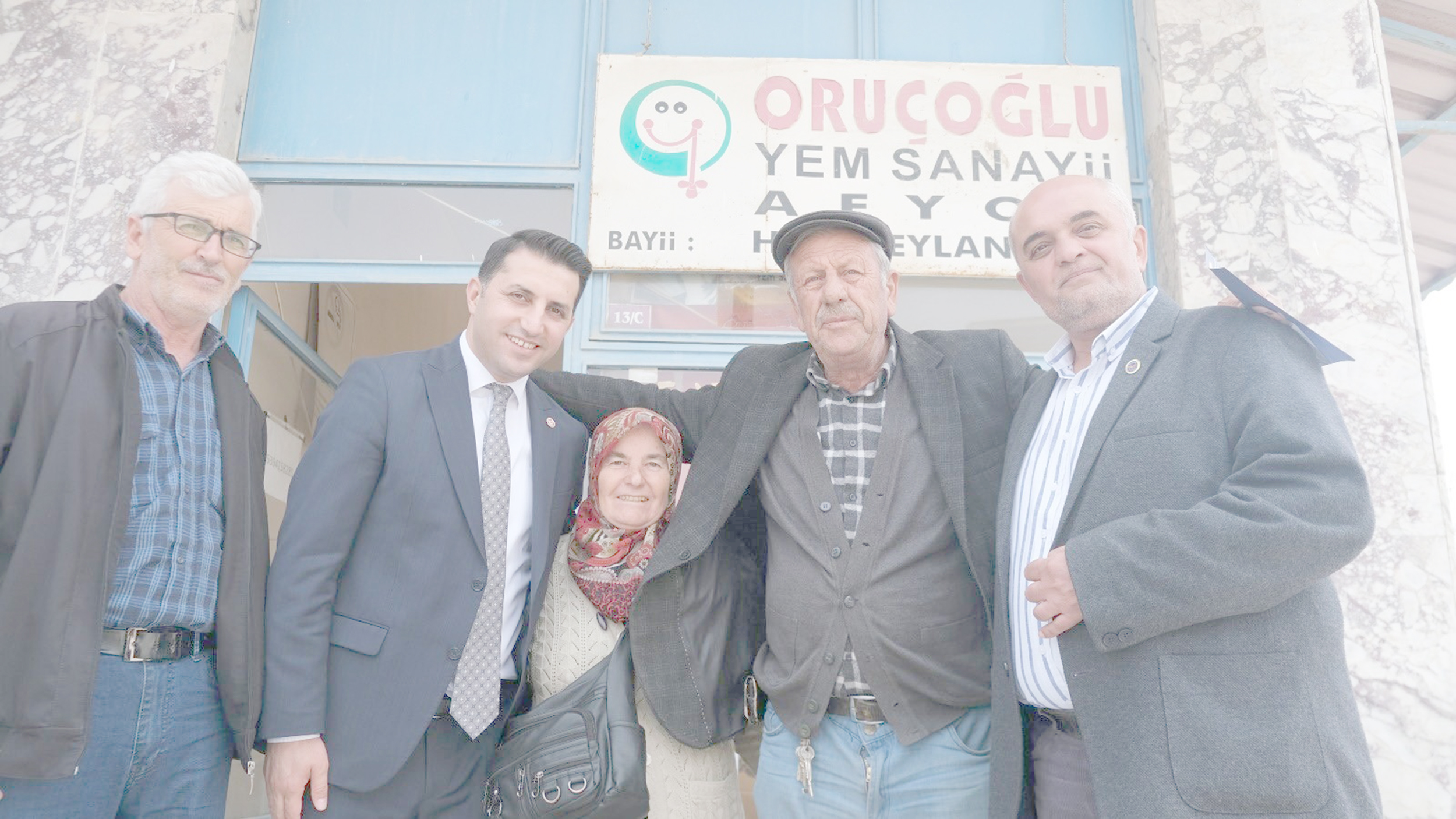 İhsaniye ilçesinde ziyaretlerde bulunan CHP Afyonkarahisar Milletvekili adayı Fatih Aydın,