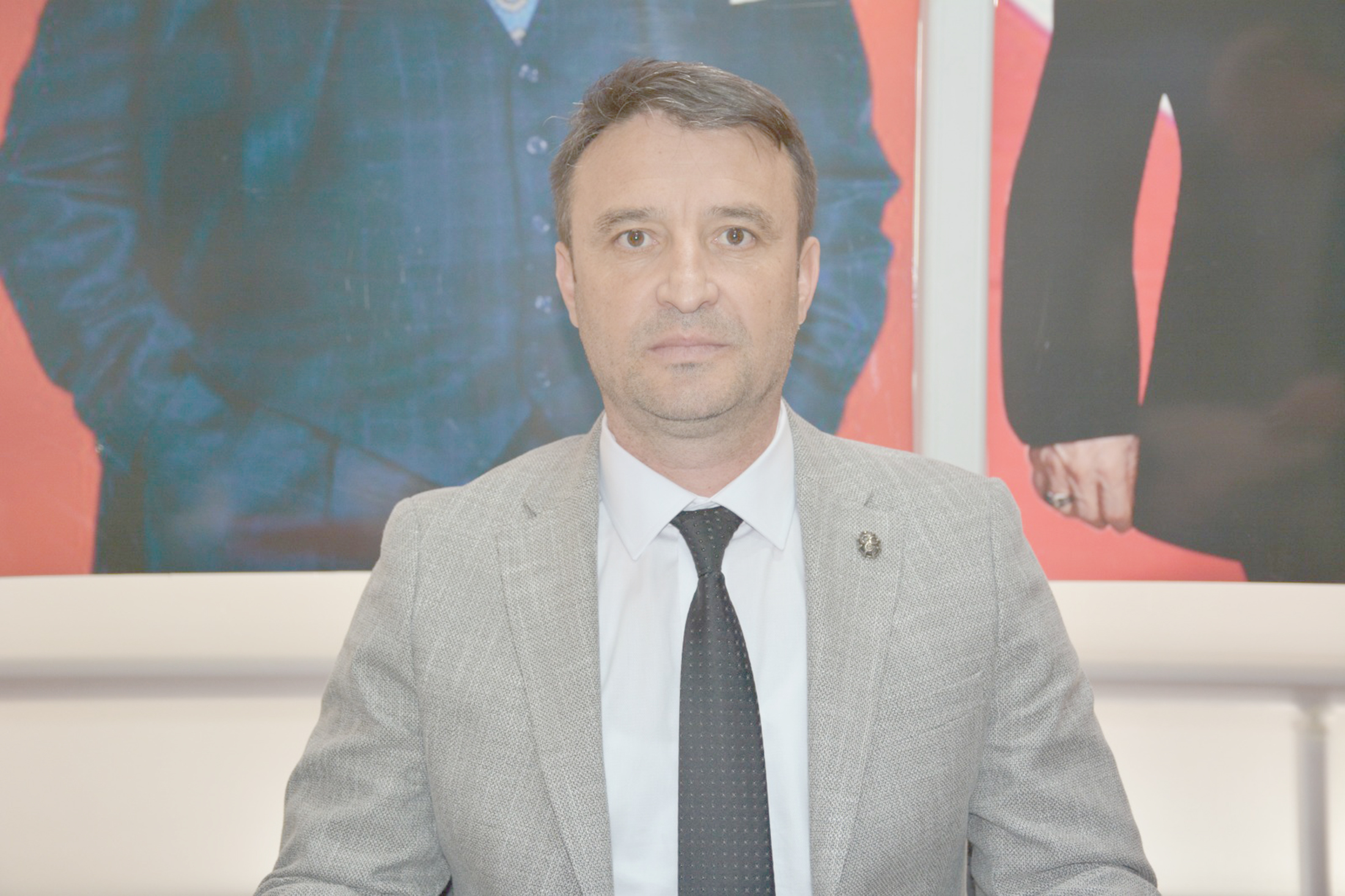 Milliyetçi Hareket Partisi Afyonkarahisar İl Başkanı Ahmet Kahveci, MHP’ye vermiş