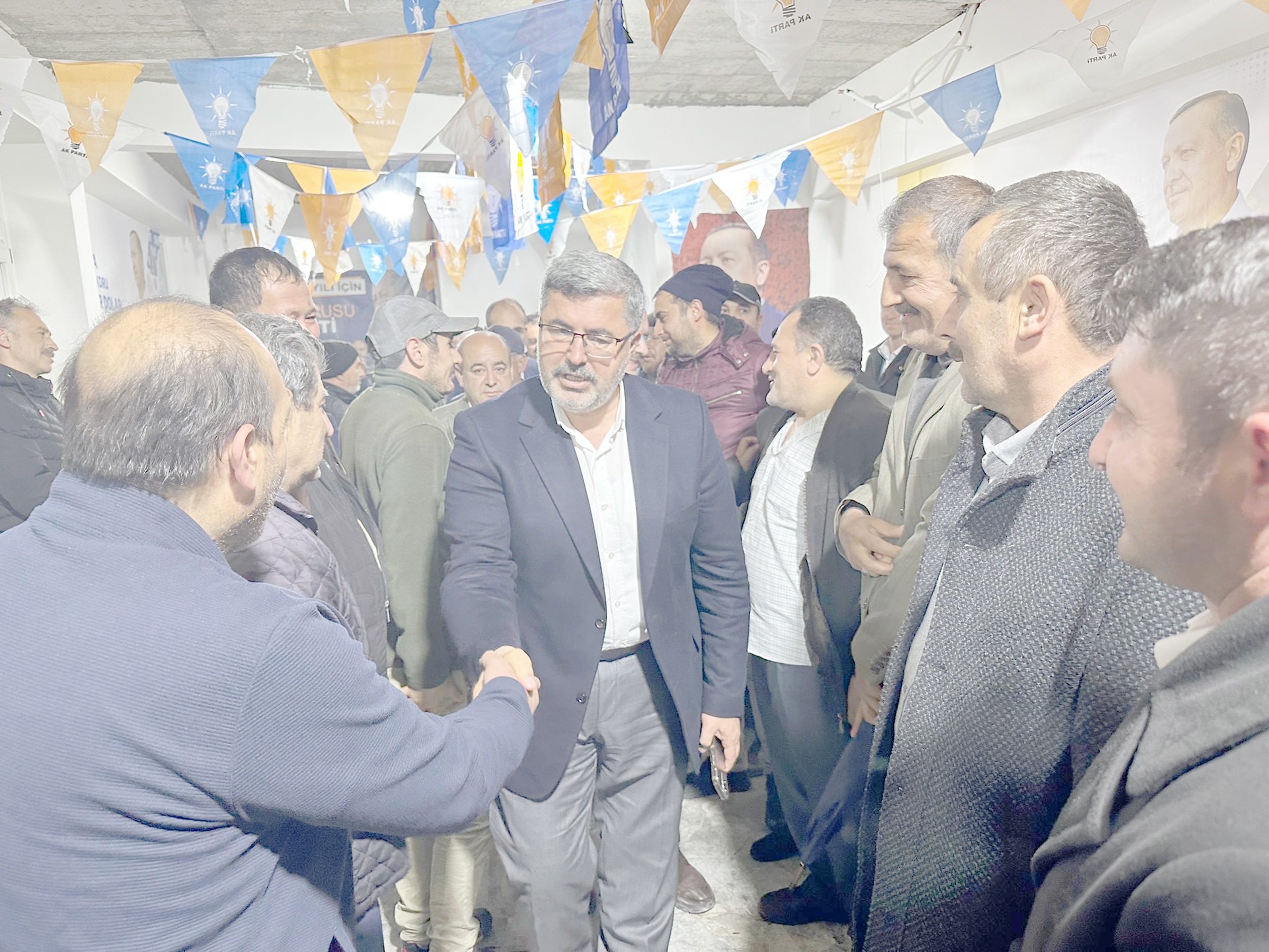 AK Parti Afyonkarahisar Milletvekili Ali Özkaya, seçim çalışmalarına aralıksız devam