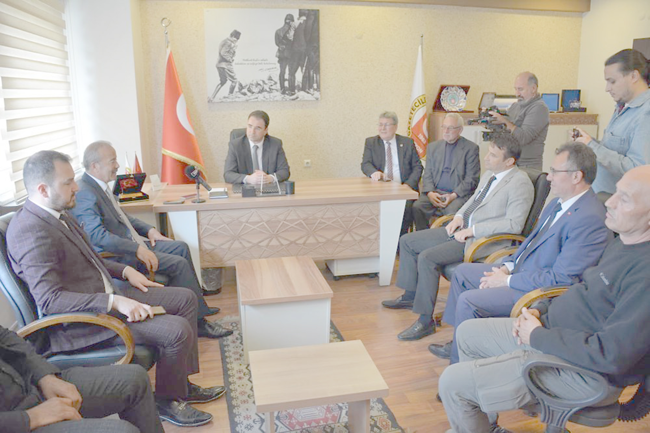 MHP Afyonkarahisar Milletvekili Mehmet Taytak, Afyonkarahisar Gazeteciler Cemiyeti’ni ziyaret etti.