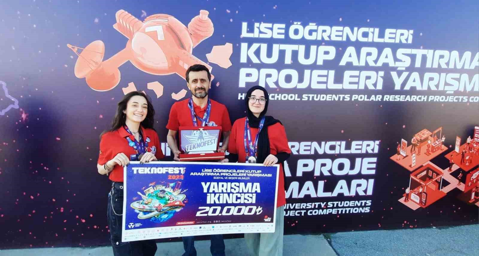 DUMLUPINAR BİLİM VE SANAT MERKEZİ ÖĞRENCİLERİ YENİ BİR BAŞARIYA DAHA