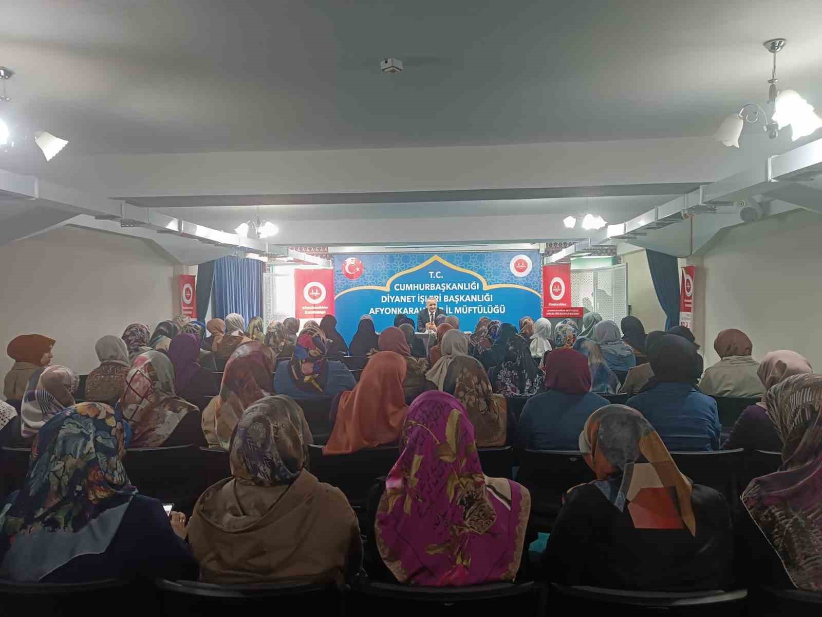 AFYONKARAHİSAR’DA AİLE HAFTASINI NEDENİYLE İL MÜFTÜLÜĞÜ TARAFINDAN ‘EN GÜVENLİ SIĞINAĞINIZ