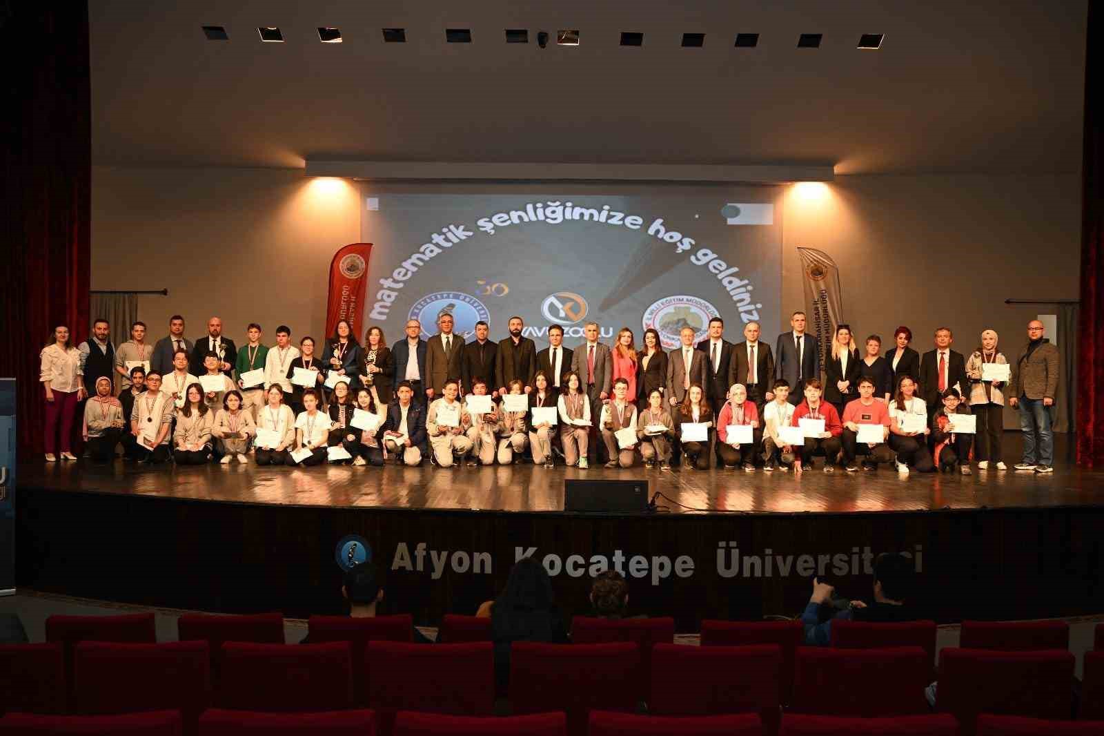 AFYONKARAHİSAR’DA MATEMATİK ŞENLİĞİ TAMAMLANDI