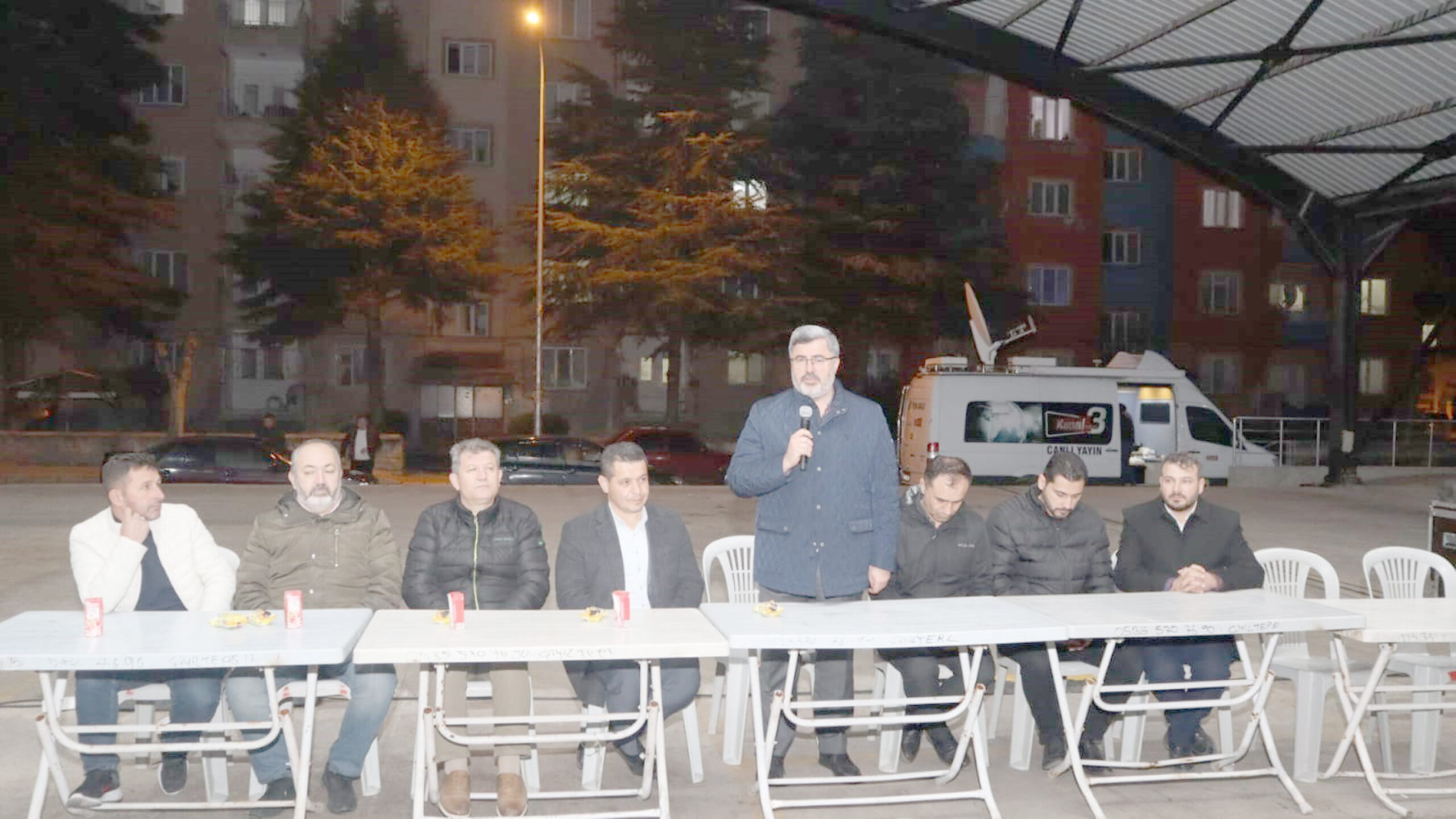 TBMM AK Parti Grup Başkanı İsmet Yılmaz beraberinde, AK Parti