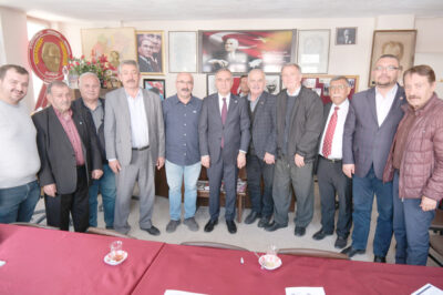Afyonkarahisar İYİ Parti Milletvekili adayı Mustafa Enis Arabacı, Şuhut’ta STK’ları