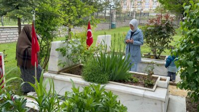 AFYONKARAHİSAR (AA) – Bolvadin'de otomobilin çarptığı yaya yaralandı. Ö.C, idaresindeki