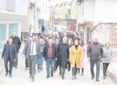 Seçim çalışmaları kapsamında Akharım beldesinde vatandaşlarla bir araya gelen İYİ