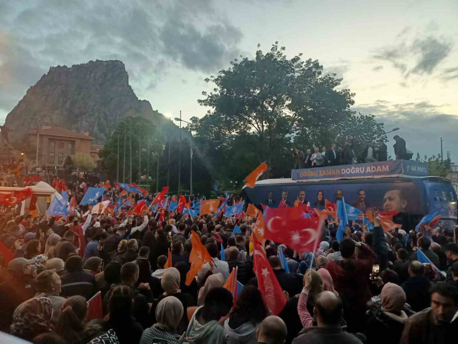 CUMHURBAŞKANLIĞI SEÇİMLERİ İKİNCİ TURUNUN ARDINDAN CUMHURBAŞKANI RECEP TAYYİP ERDOĞAN’IN RESMİ