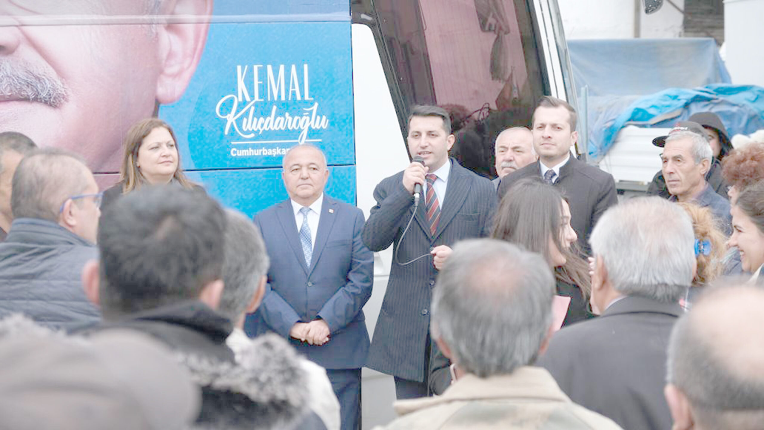 Cumhuriyet Halk Partisi Afyonkarahisar Milletvekili Adayı Fatih Aydın vatandaşlar ile