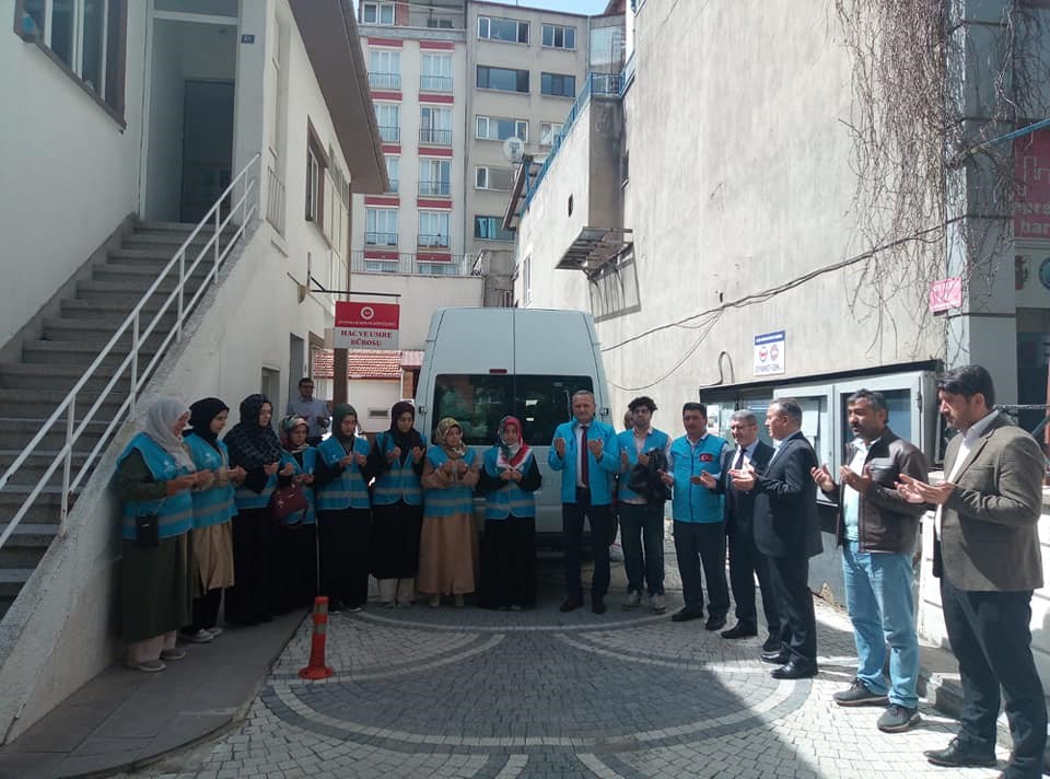 DEPREMİN YAŞANDIĞI İLK GÜNDEN BERİ AFETZEDELERİN YANINDA OLAN AFYONKARAHİSAR 