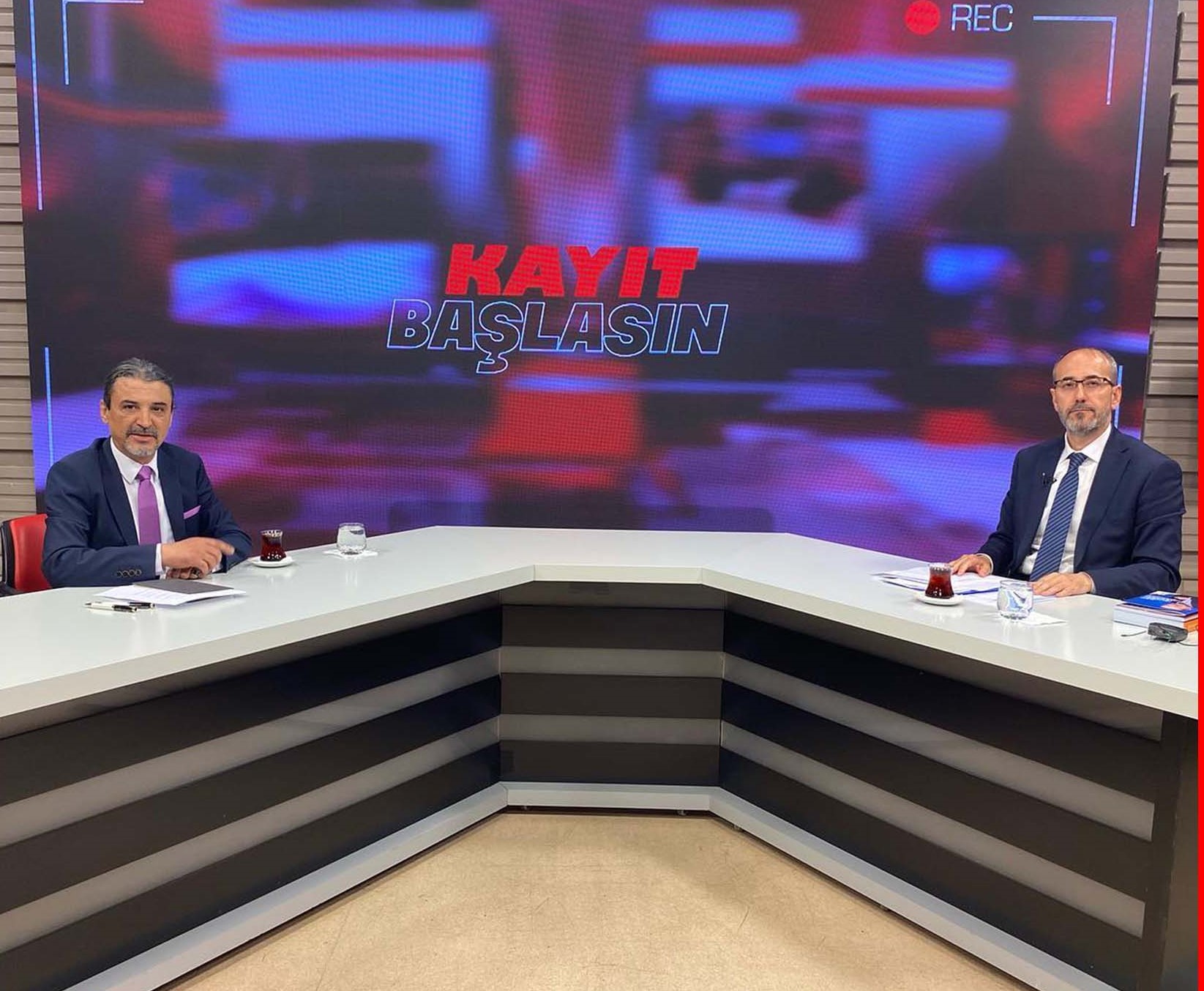 Kanal 3 ekranlarında İsmail Sagun’un hazırlayıp sunduğu Kayıt Başlasın programına
