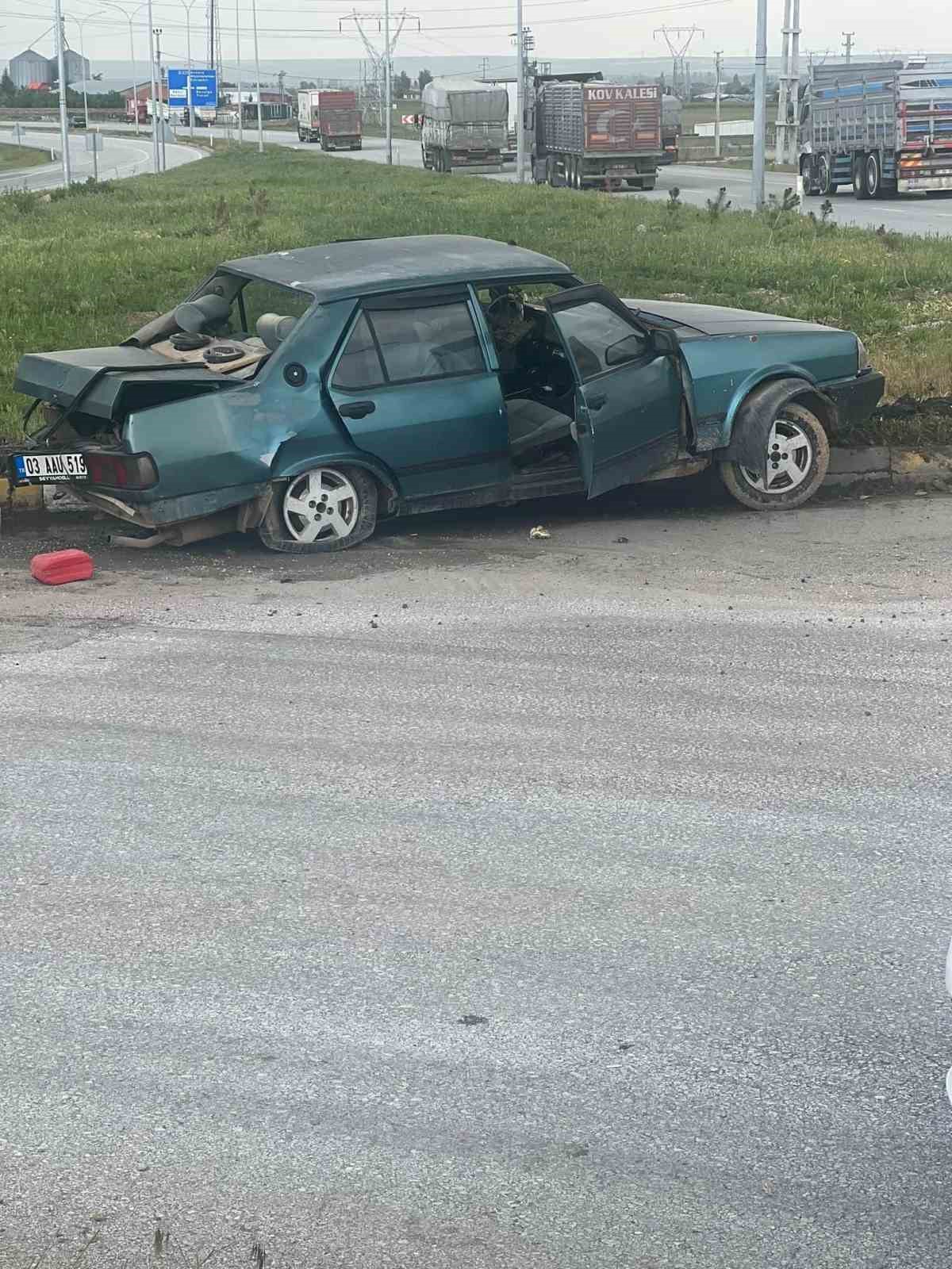 AFYONKARAHİSAR’DA KAMYON İLE OTOMOBİLİN ÇARPIŞTIĞI KAZADA 1 KİŞİ YARALANDI.