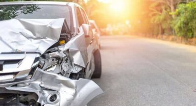   Afyonkarahisar’da kavşakta iki otomobilin çarpışması sonucu yaşanan trafik kazasında