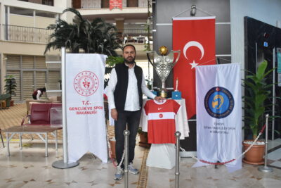 AFYONKARAHİSAR (AA) – CANAN TÜKELAY – Türkiye İşitme Engelliler Spor