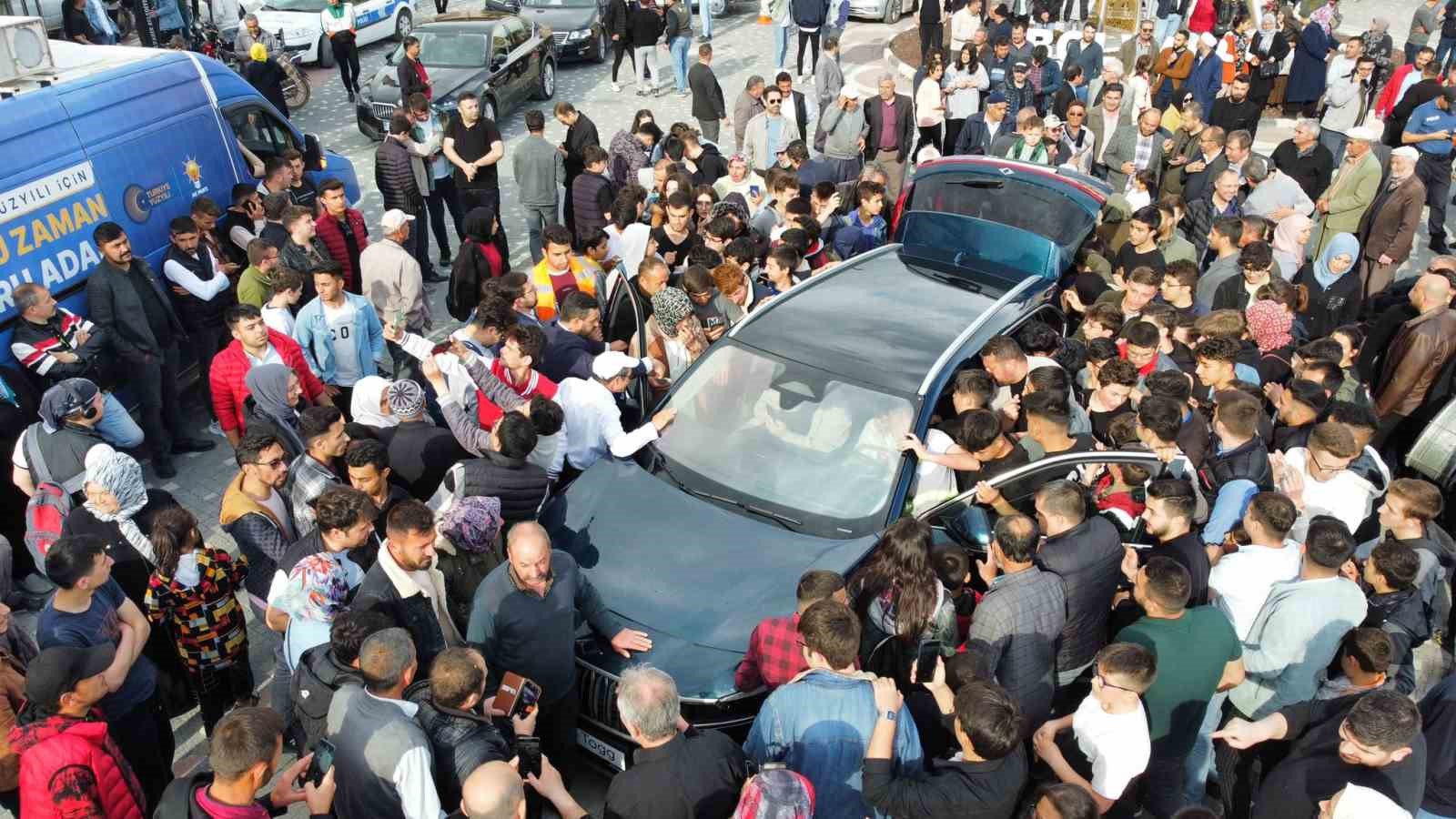 AFYONKARAHİSAR’IN BOLVADİN İLÇESİNDE GÖRÜCÜYE ÇIKAN TÜRKİYE'NİN YERLİ OTOMOBİLİ TOGG'UN İLK