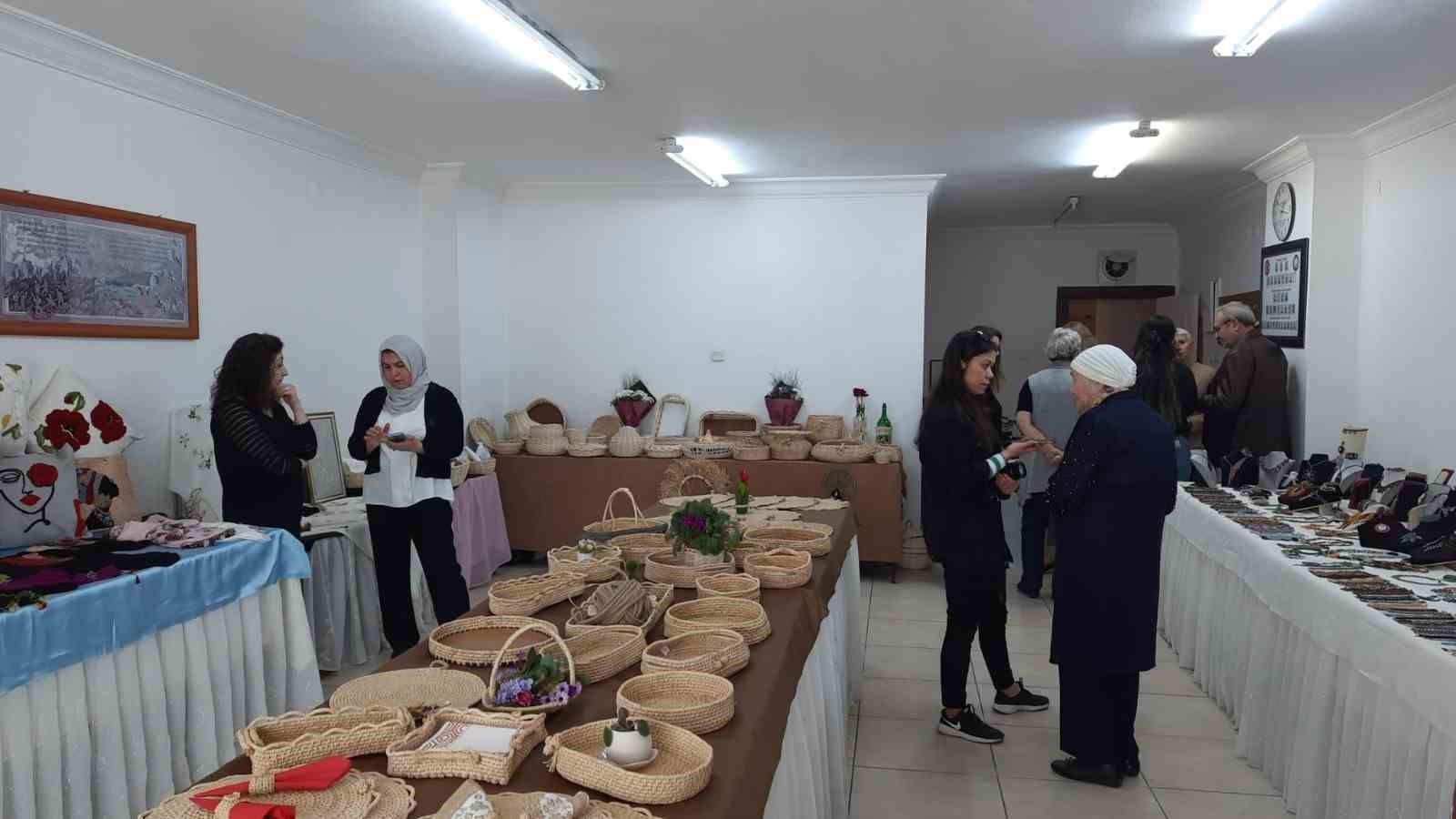 TÜRK ANNELER DERNEĞİ AFYONKARAHİSAR ŞUBESİ TARAFINDAN ORGANİZE EDİLEN EL SANATLARI