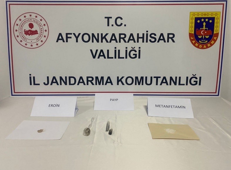AFYONKARAHİSAR İL JANDARMA KOMUTANLIĞI EKİPLERİ; BOLVADİN-ÇAY İLÇELERİ KARAYOLU ÜZERİNDE YAPTIKLARI