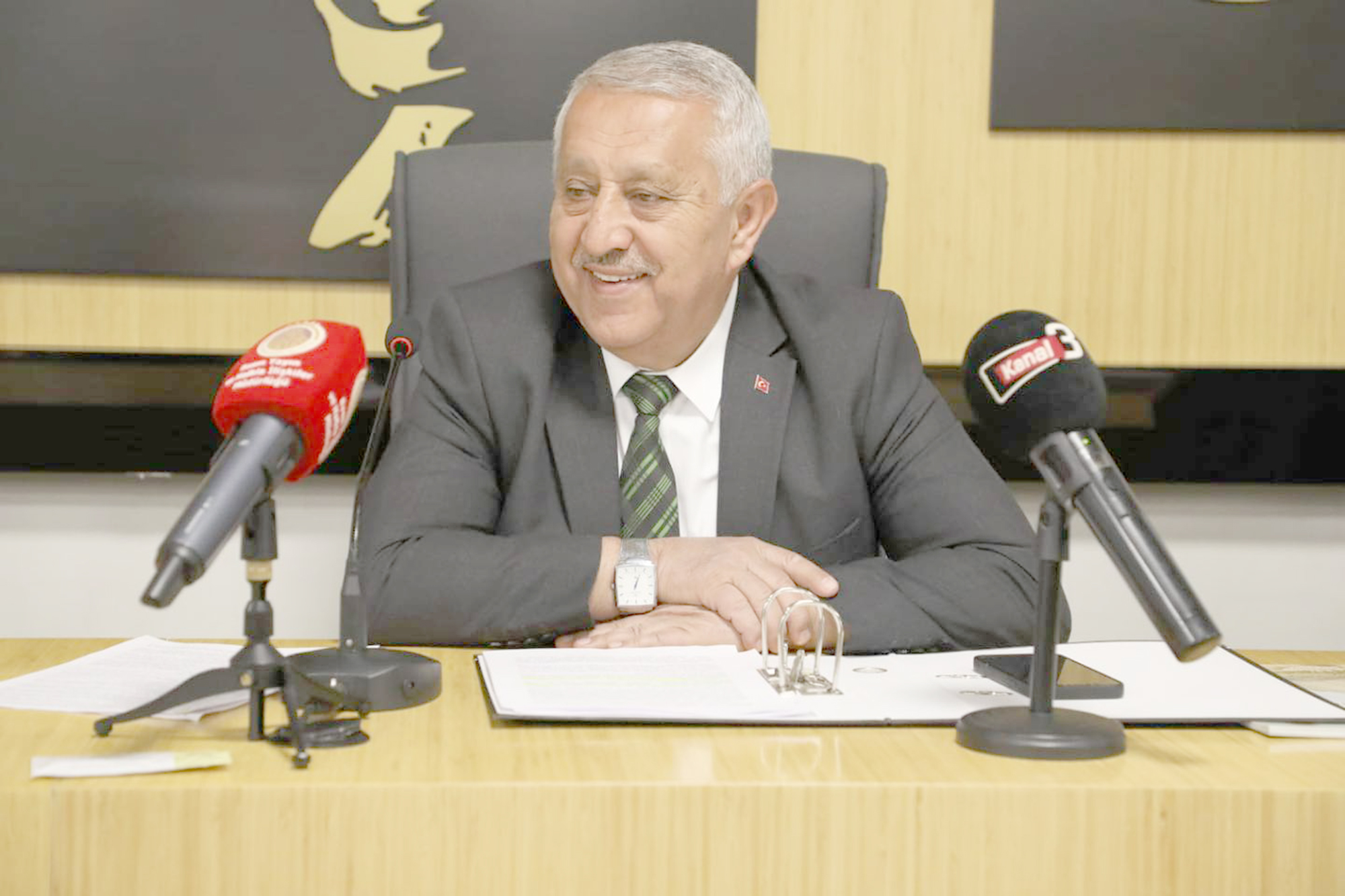 Afyonkarahisar Belediye Meclisi Mayıs ayı toplantısı Belediye Başkanımız Mehmet Zeybek’in