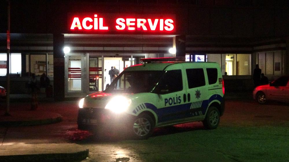     Kocaeli’de akrabalar arasında çıkan kavgada kurşunların hedefi olan
